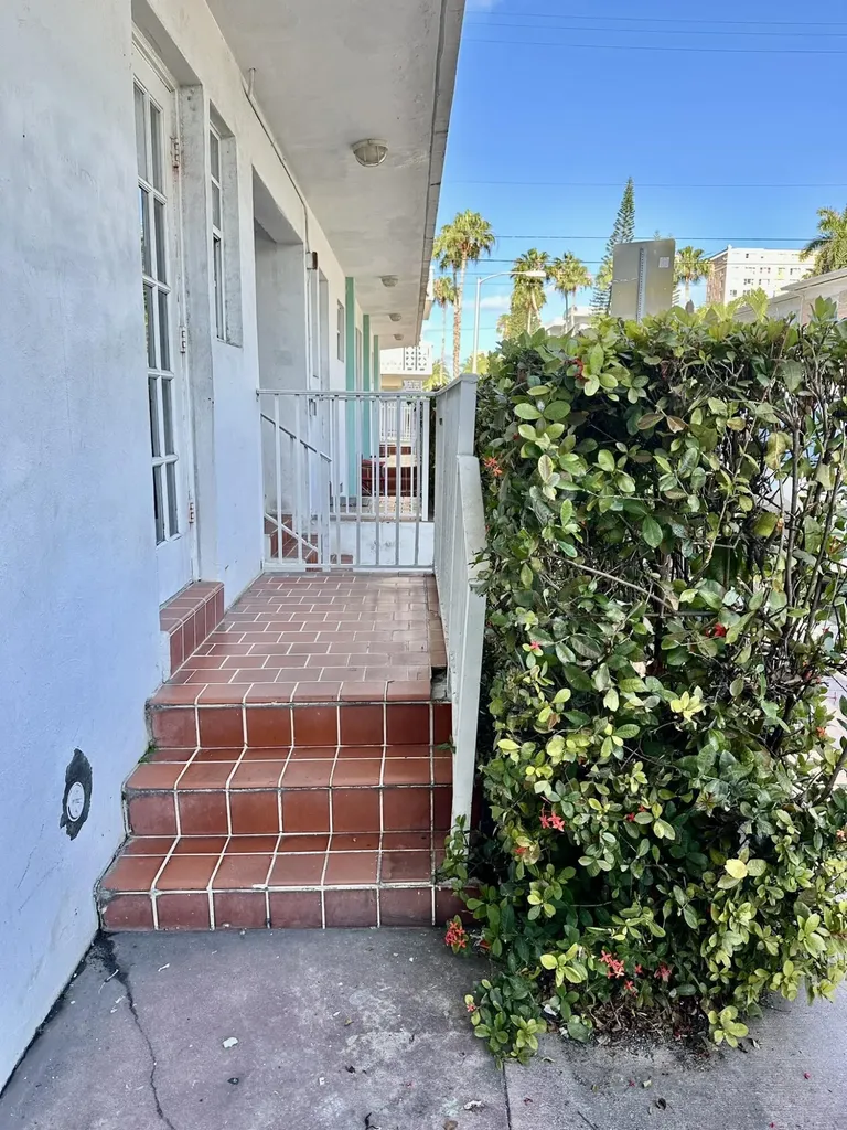 901 Meridian Avenue Miami Beach FL 33139