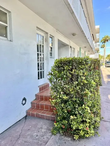 901 Meridian Avenue Miami Beach FL 33139