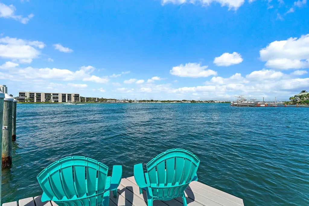 19900 Beach Road Jupiter FL 33469