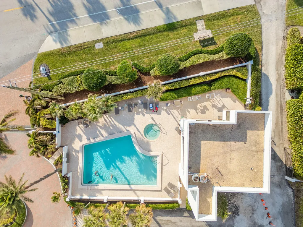 19900 Beach Road Jupiter FL 33469
