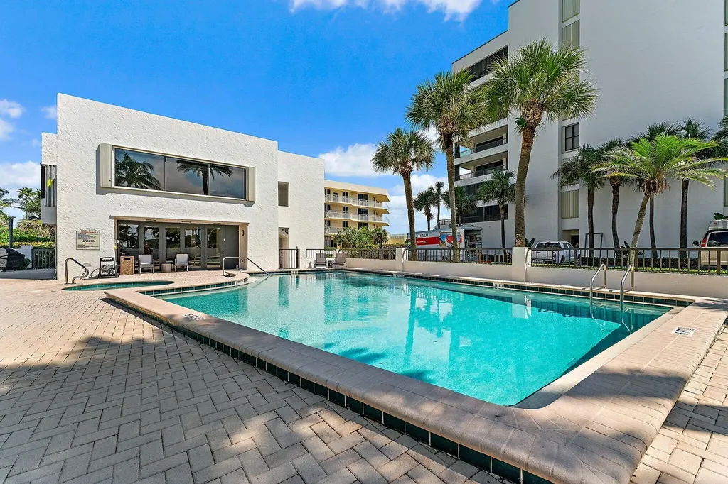 19900 Beach Road Jupiter FL 33469