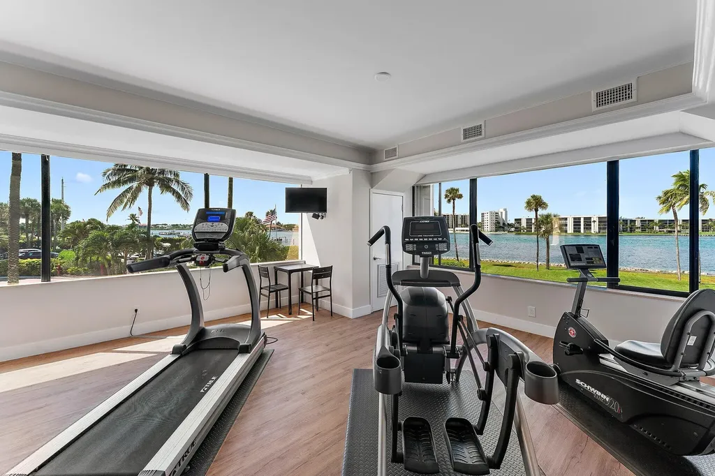 19900 Beach Road Jupiter FL 33469