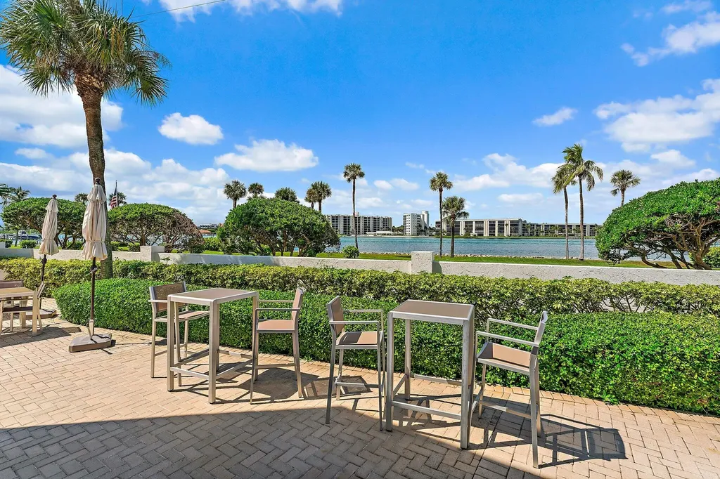 19900 Beach Road Jupiter FL 33469