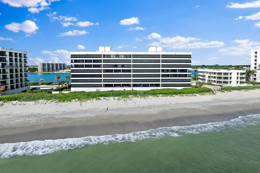 19900 Beach Road Jupiter FL 33469
