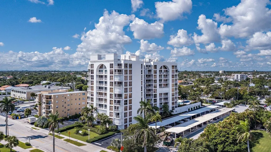 3901 S Flagler Drive West Palm Beach FL 33405