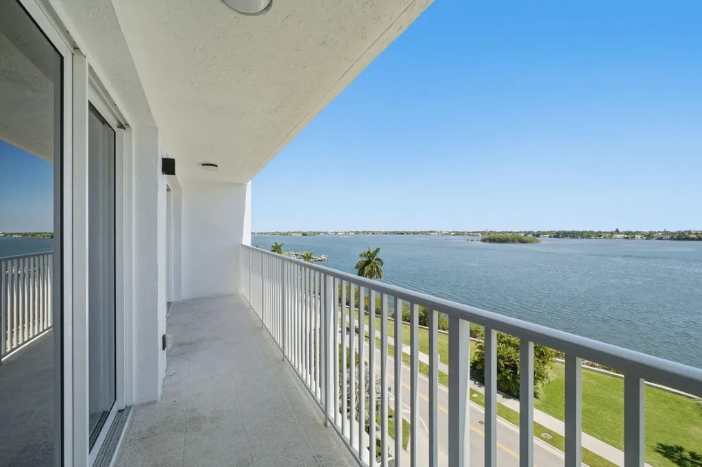 3901 S Flagler Drive West Palm Beach FL 33405