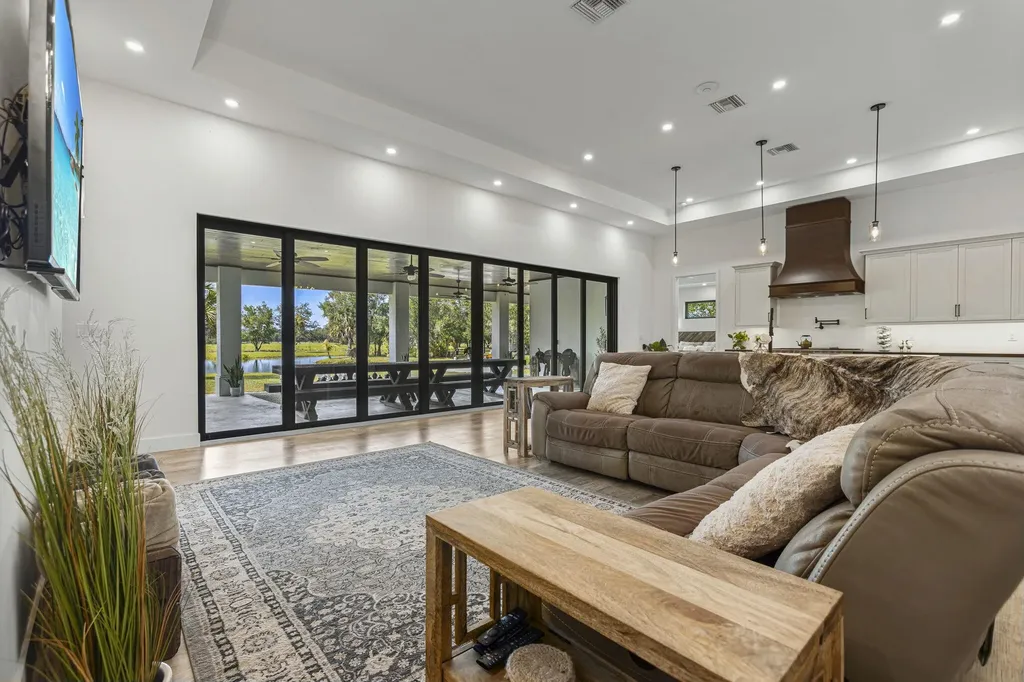 5250 21st Street SW Vero Beach FL 32968