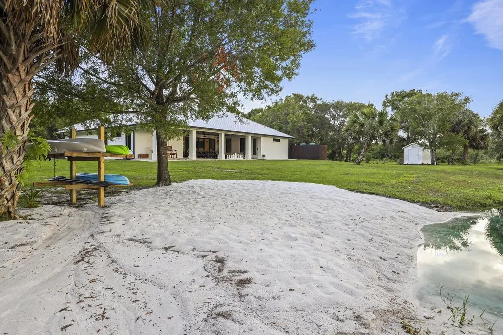 5250 21st Street SW Vero Beach FL 32968