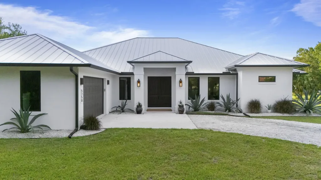 5250 21st Street SW Vero Beach FL 32968
