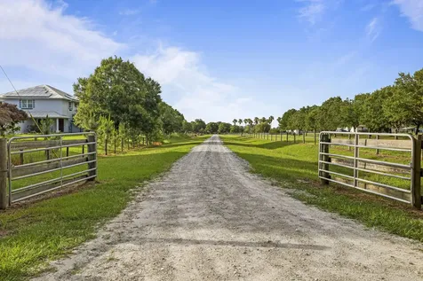 5250 21st Street SW Vero Beach FL 32968