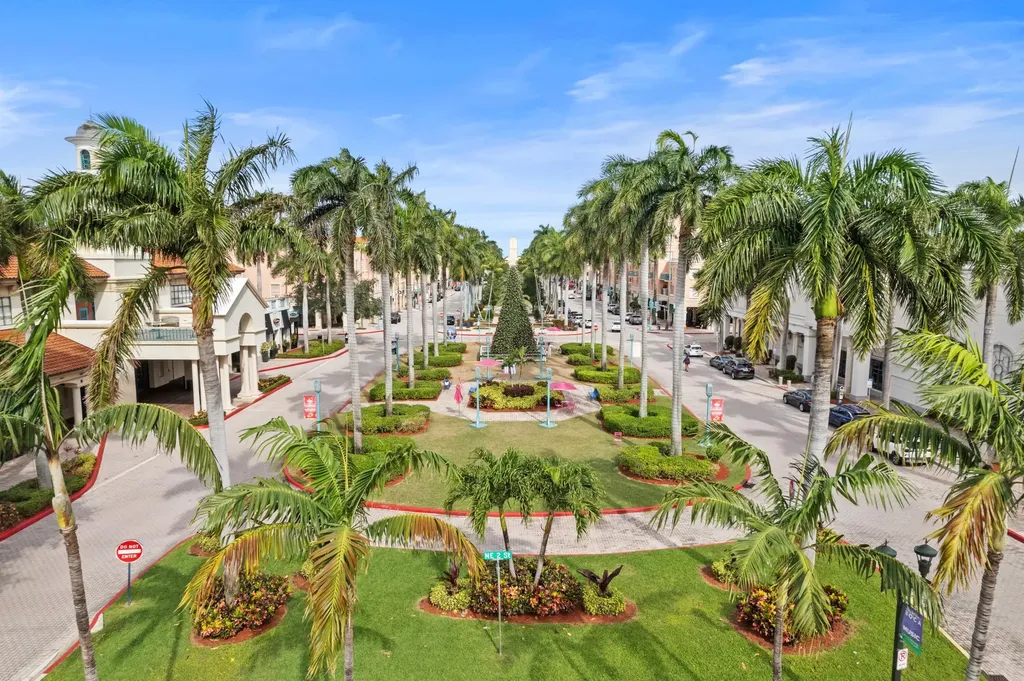 8555 Bella Vista Drive Boca Raton FL 33433