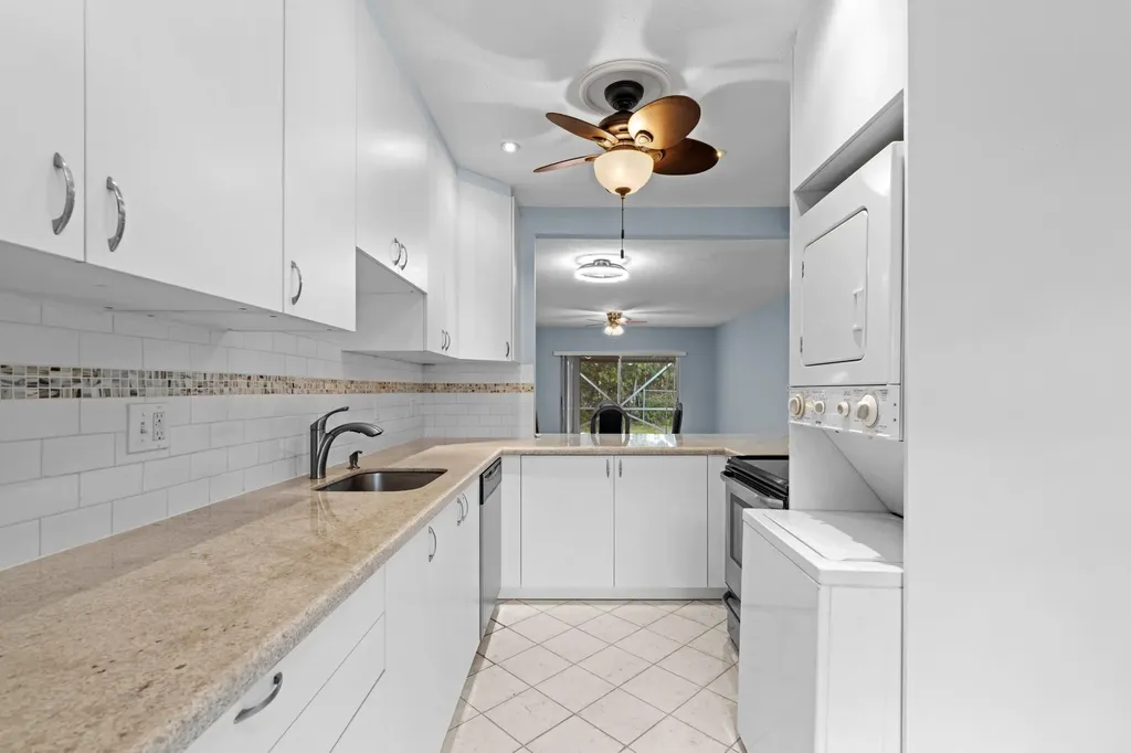 8555 Bella Vista Drive Boca Raton FL 33433