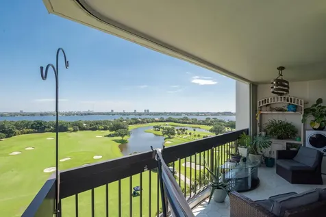2000 Presidential Way West Palm Beach FL 33401