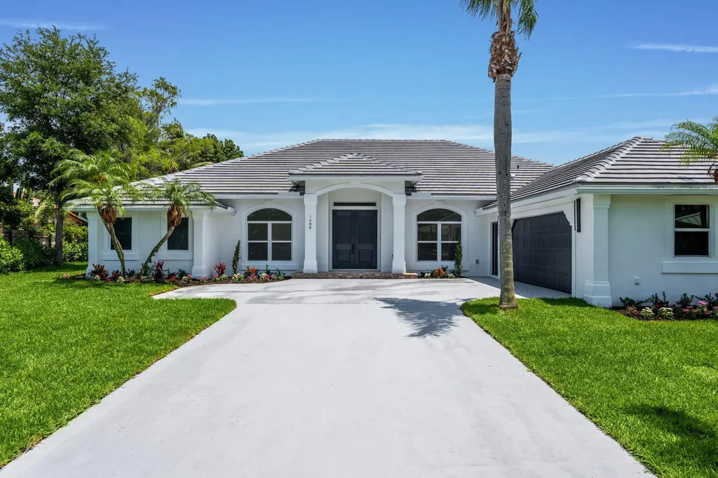 Wellington FL, 1688 Hull Court