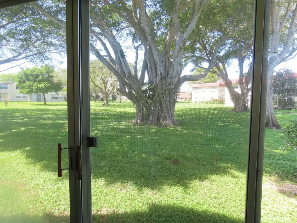 17 Willowbrook Lane Delray Beach FL 33446
