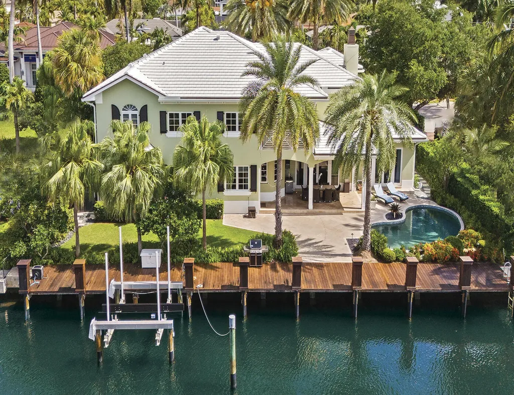 2856 NE 25th Street Fort Lauderdale FL 33305