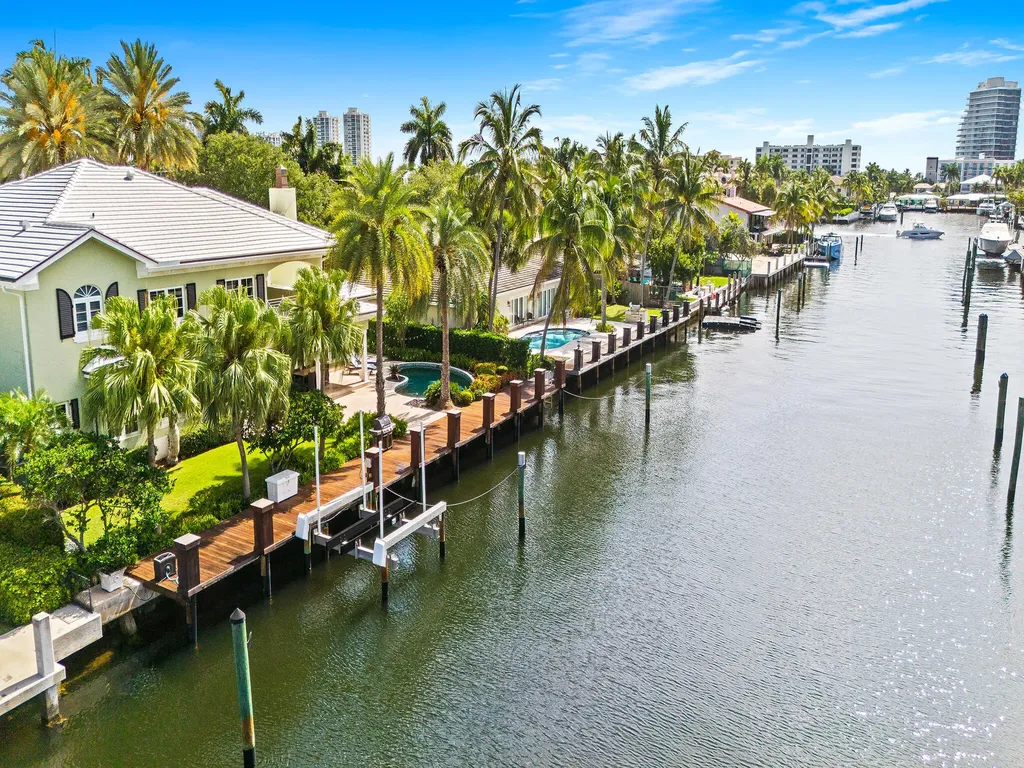 2856 NE 25th Street Fort Lauderdale FL 33305