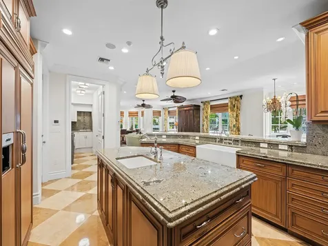 2856 NE 25th Street Fort Lauderdale FL 33305