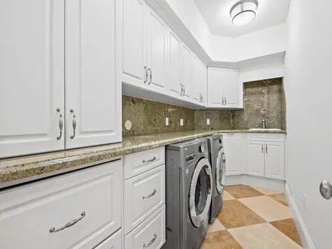 2856 NE 25th Street Fort Lauderdale FL 33305