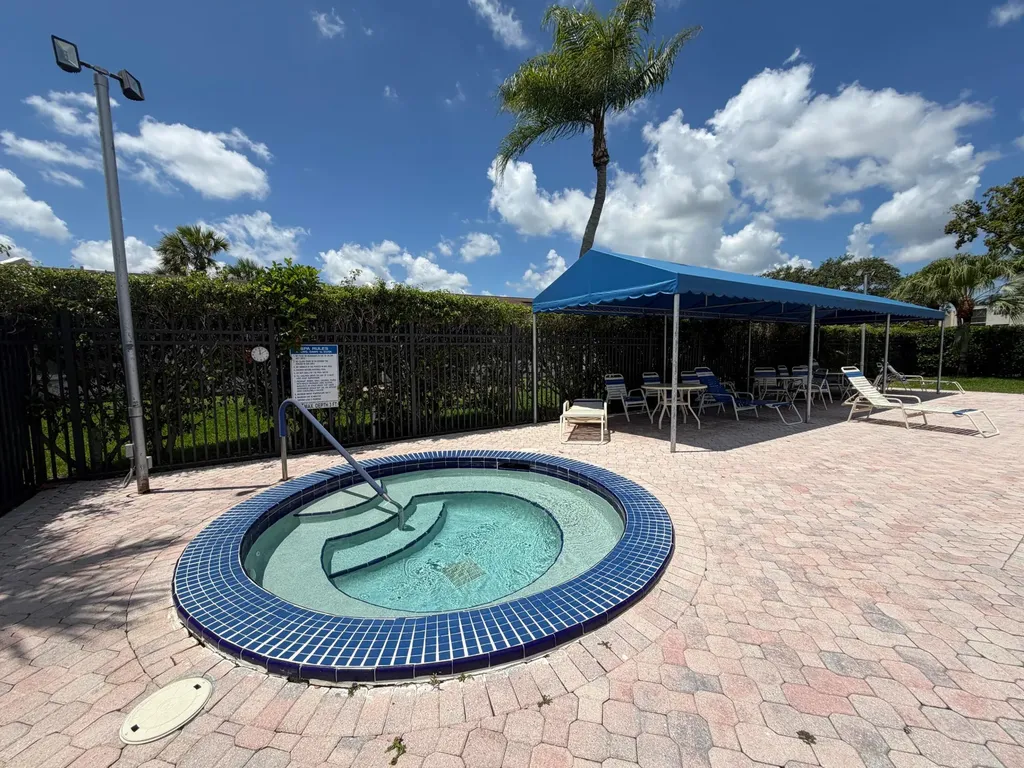 5220 Las Verdes Circle Delray Beach FL 33484