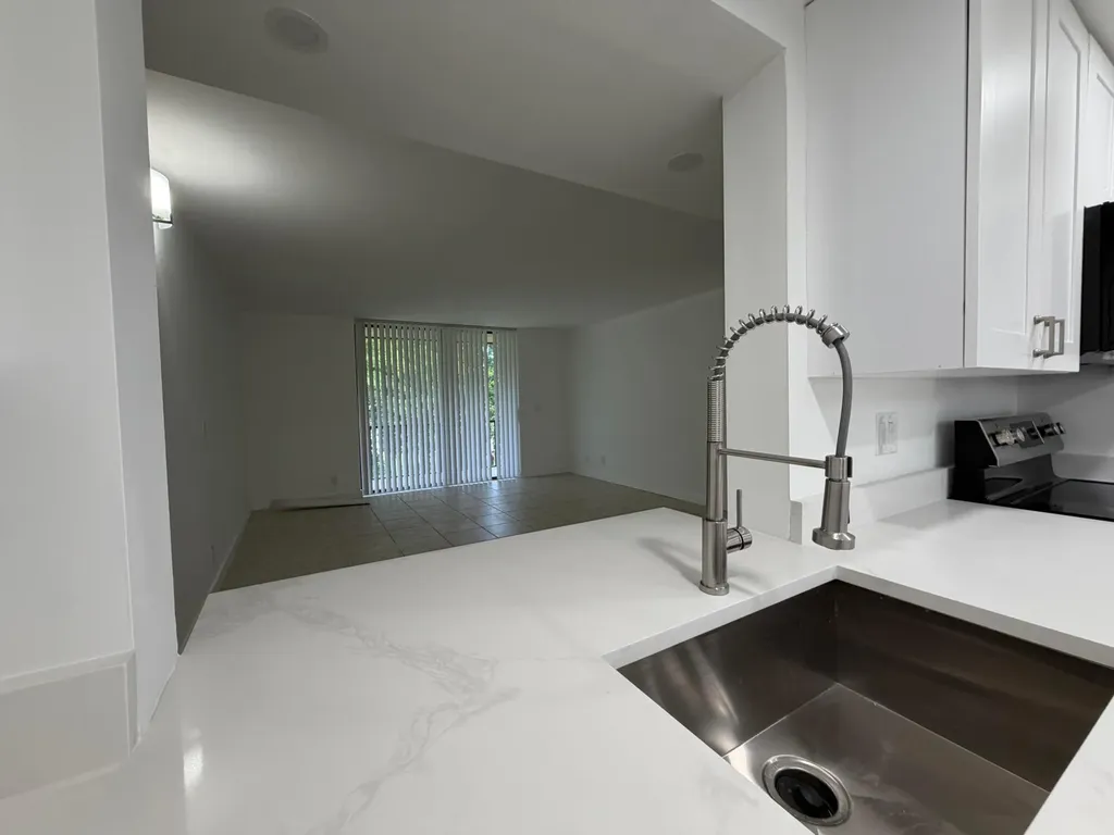 5220 Las Verdes Circle Delray Beach FL 33484