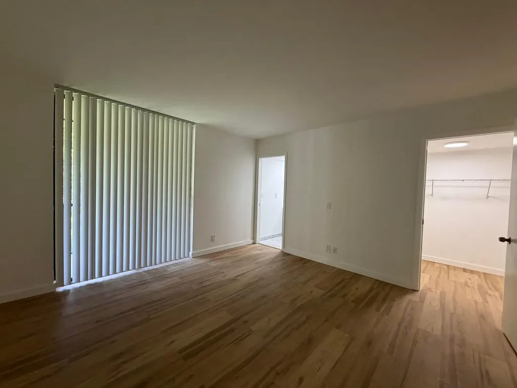 5220 Las Verdes Circle Delray Beach FL 33484