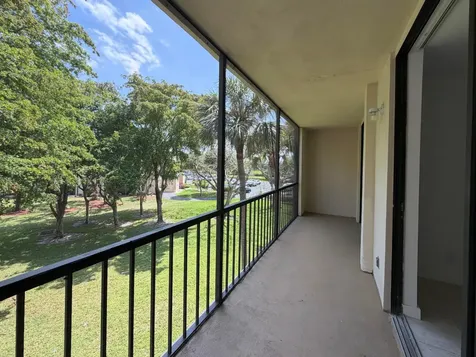 5220 Las Verdes Circle Delray Beach FL 33484