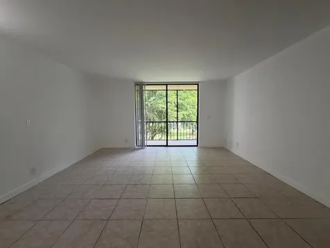 5220 Las Verdes Circle Delray Beach FL 33484