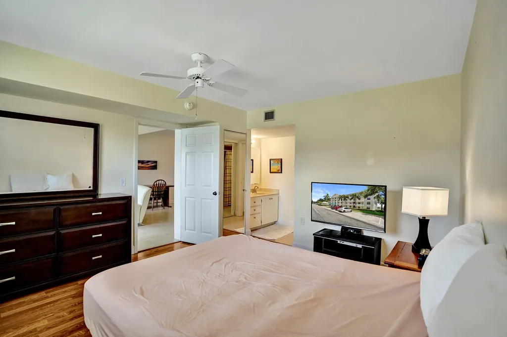 6037 Balboa Circle Boca Raton FL 33433