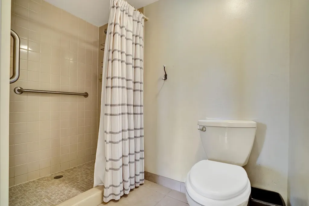 6037 Balboa Circle Boca Raton FL 33433