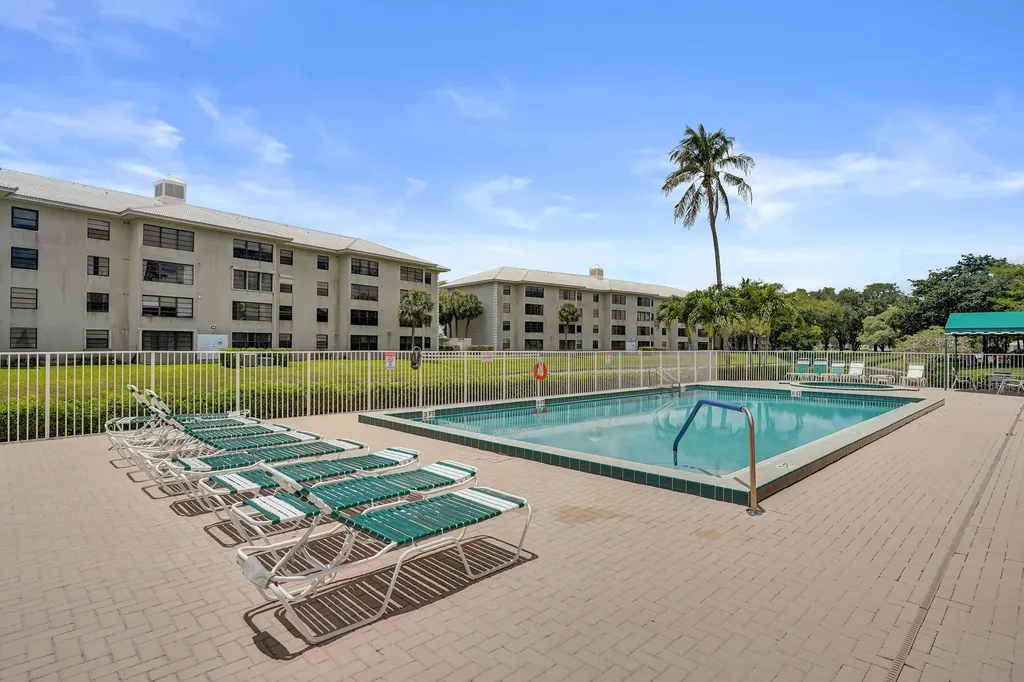 6037 Balboa Circle Boca Raton FL 33433