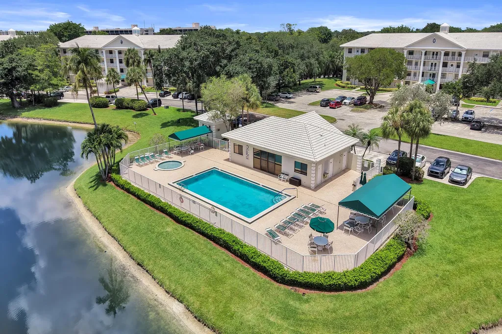 6037 Balboa Circle Boca Raton FL 33433