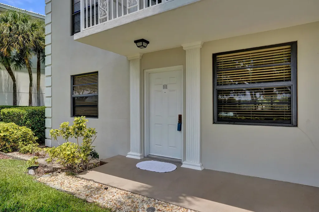 6037 Balboa Circle Boca Raton FL 33433