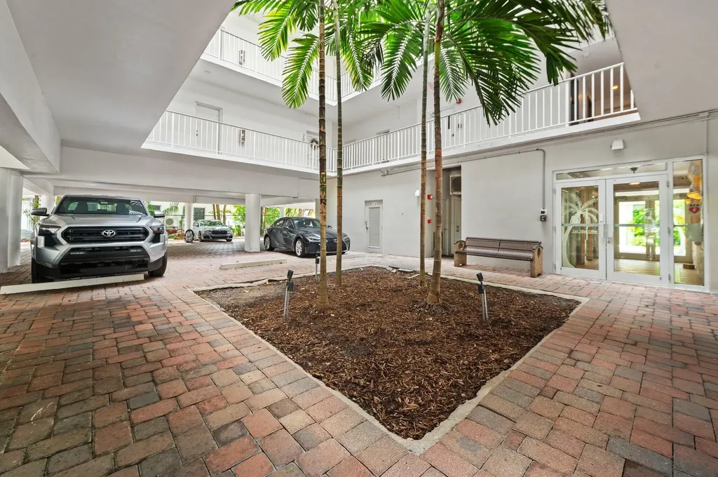1770 E Las Olas Boulevard Fort Lauderdale FL 33301