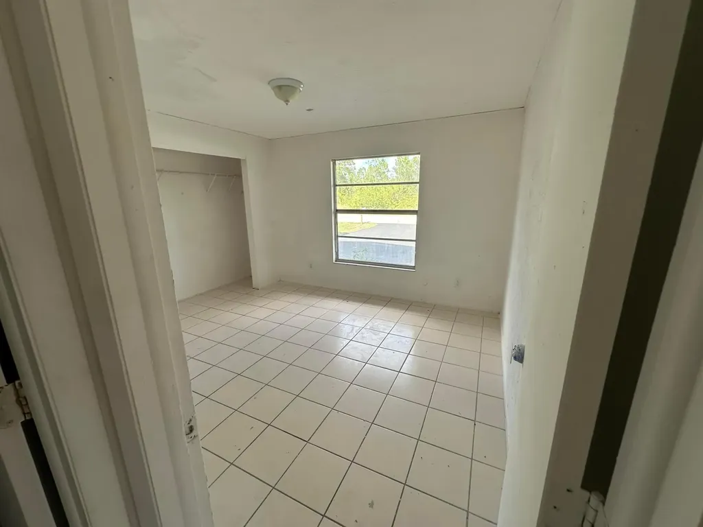 1530 E 12th Street Lehigh Acres FL 33972