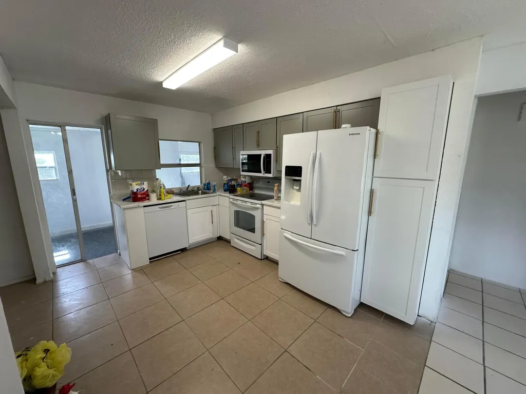 1530 E 12th Street Lehigh Acres FL 33972