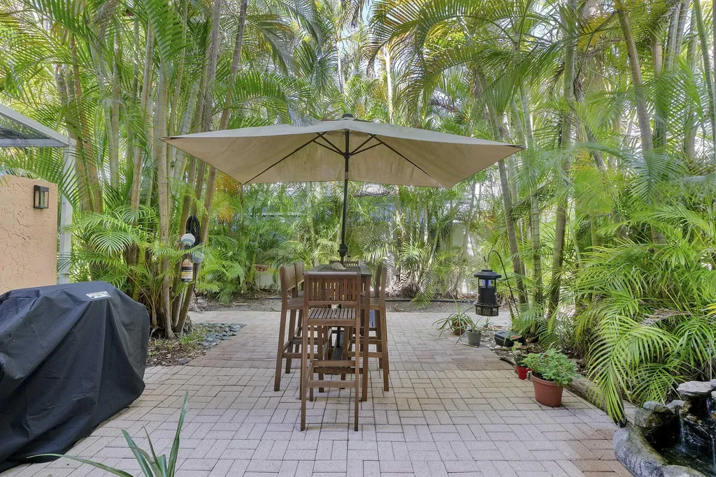 1950 NE 7th Street Deerfield Beach FL 33441