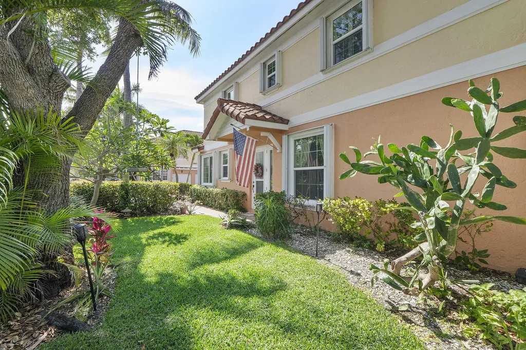 1950 NE 7th Street Deerfield Beach FL 33441
