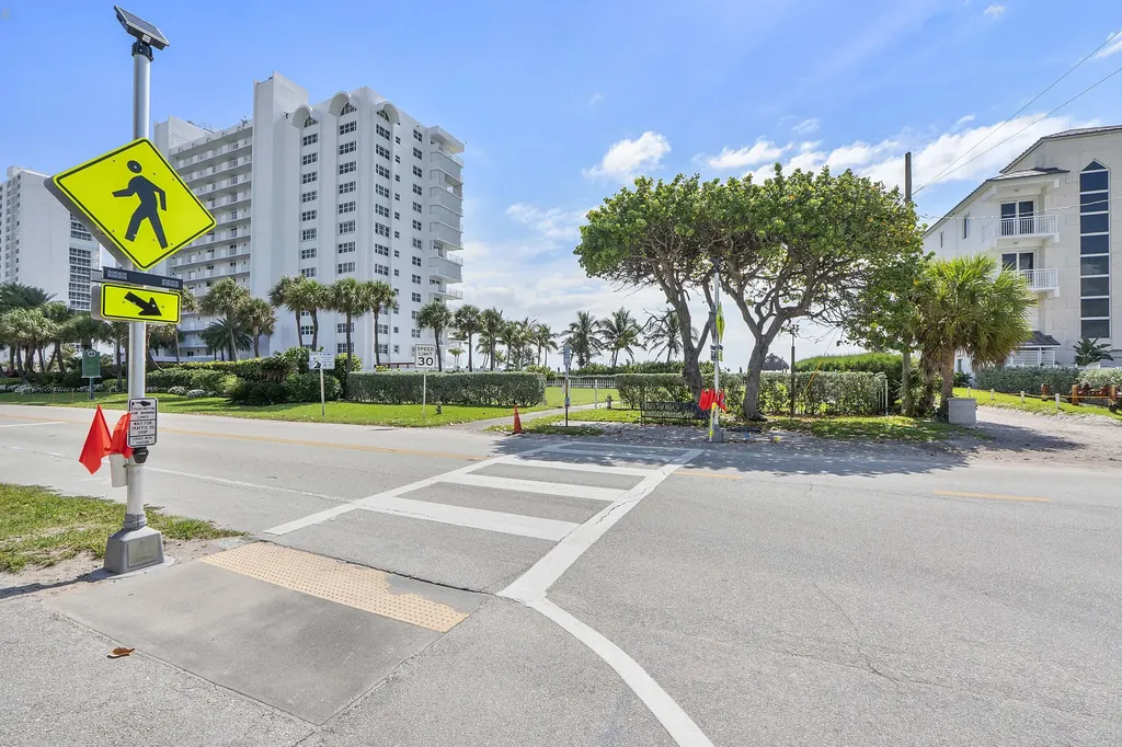 1950 NE 7th Street Deerfield Beach FL 33441
