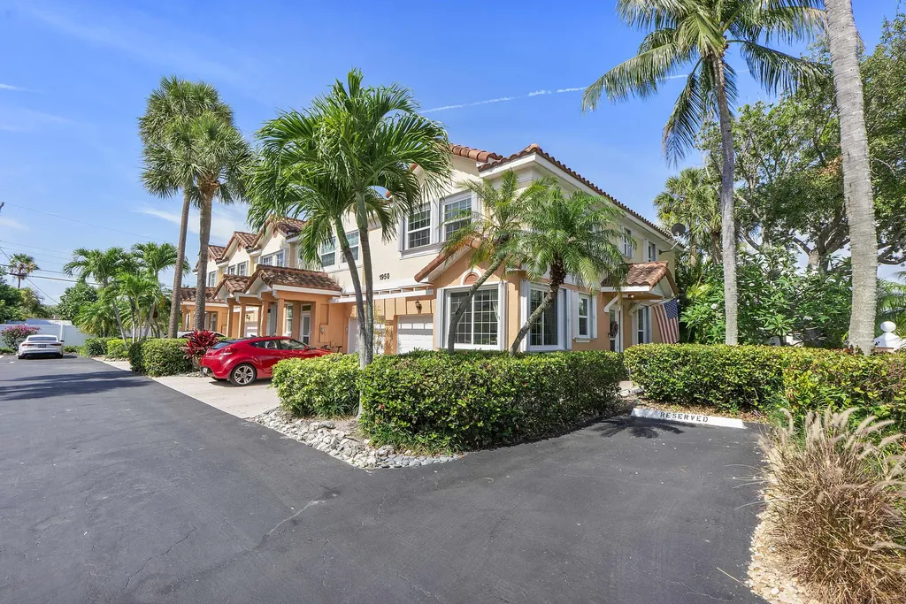 1950 NE 7th Street Deerfield Beach FL 33441