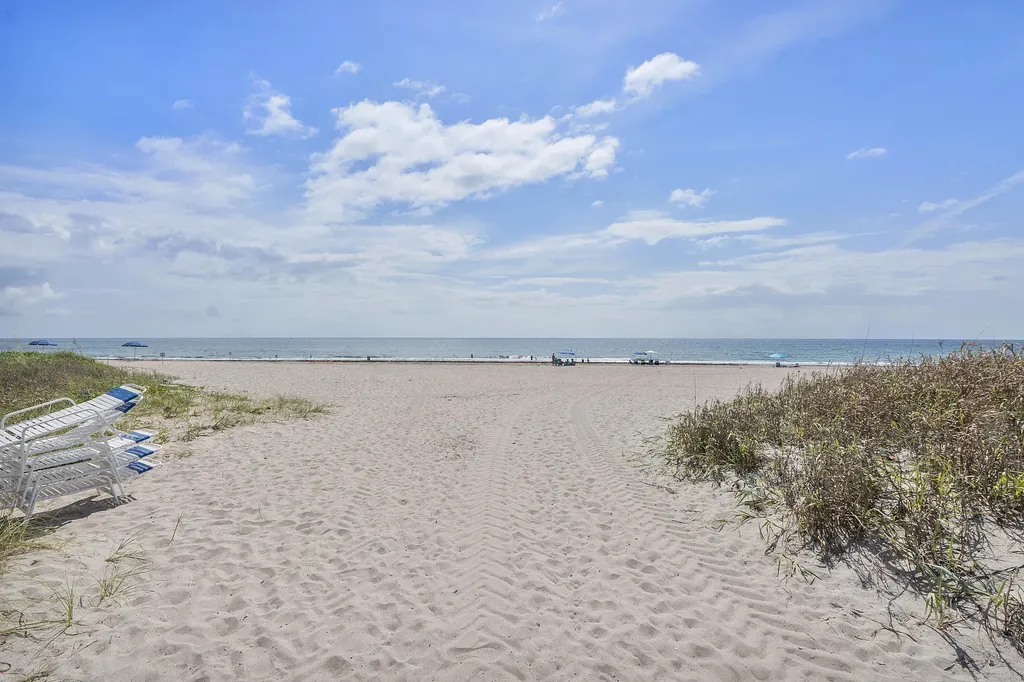 1950 NE 7th Street Deerfield Beach FL 33441