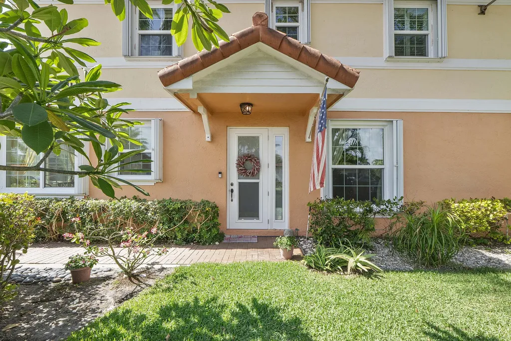 1950 NE 7th Street Deerfield Beach FL 33441