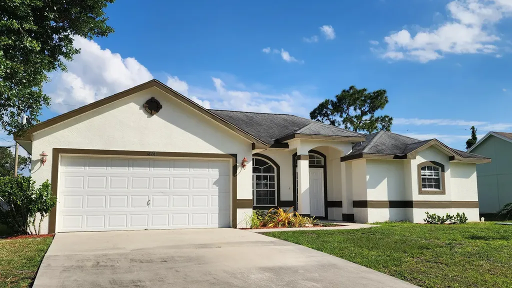 474 SW Namoit Place Port St Lucie FL 34953