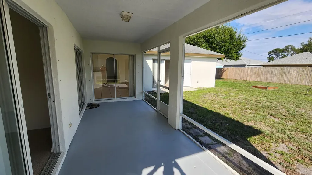 474 SW Namoit Place Port St Lucie FL 34953