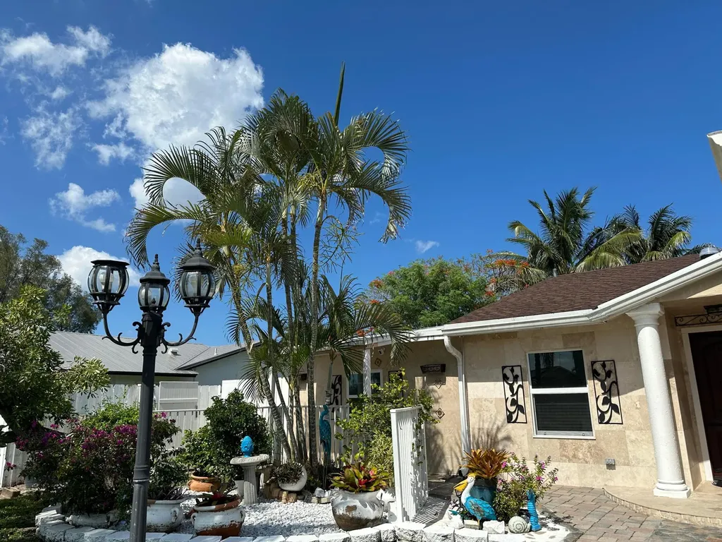 8070 E Rose Marie Avenue Avenue E Boynton Beach FL 33472
