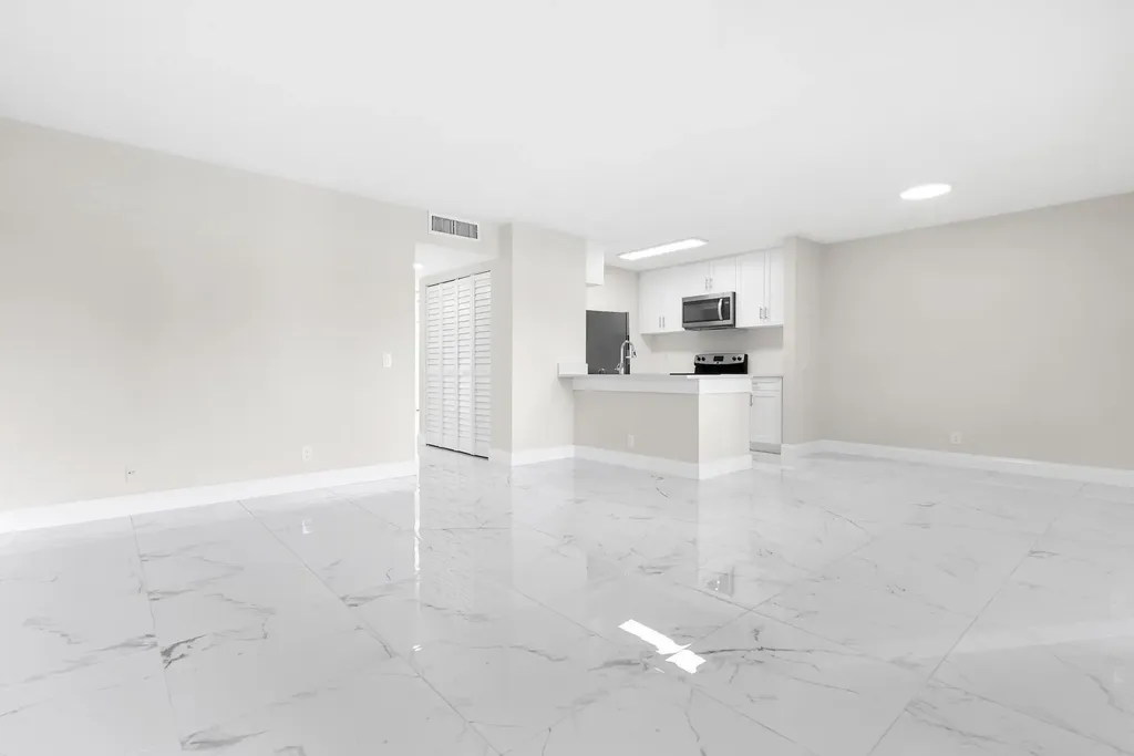 712 Meadows Circle Boynton Beach FL 33436