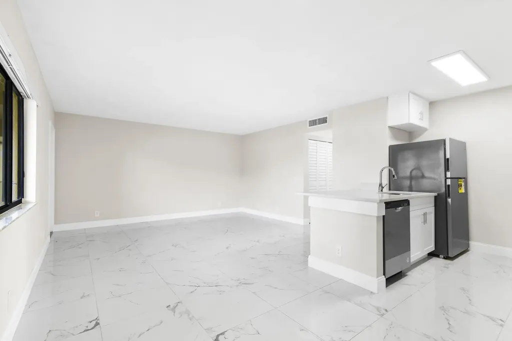 712 Meadows Circle Boynton Beach FL 33436