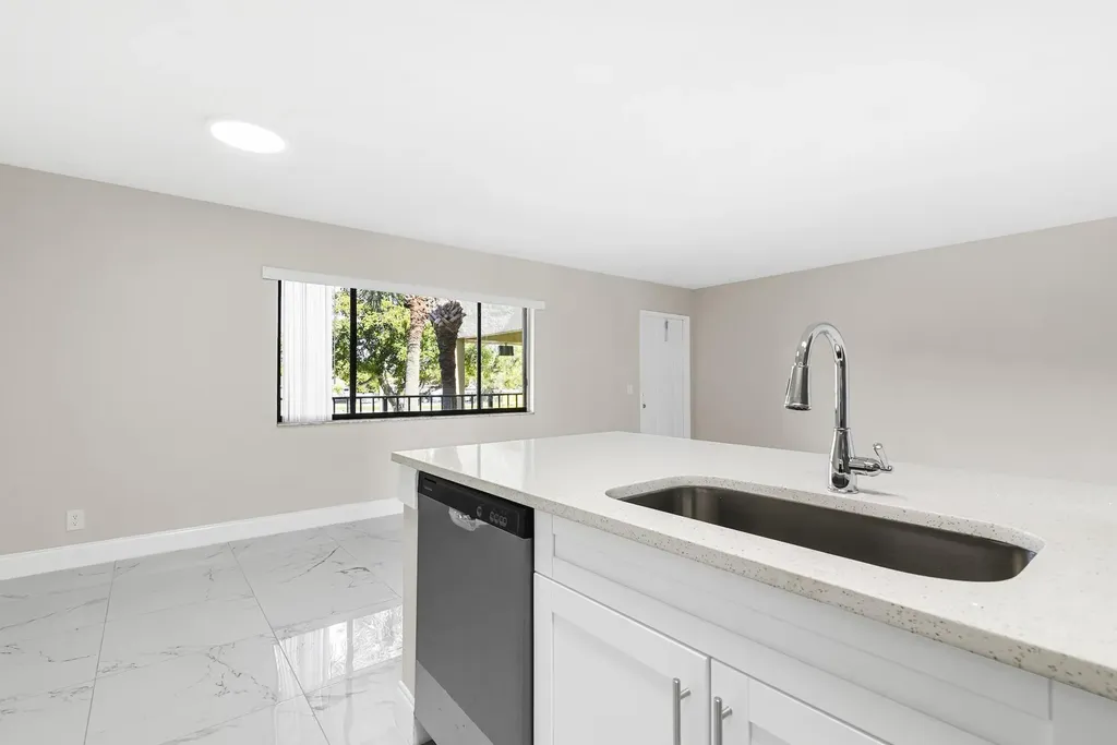 712 Meadows Circle Boynton Beach FL 33436