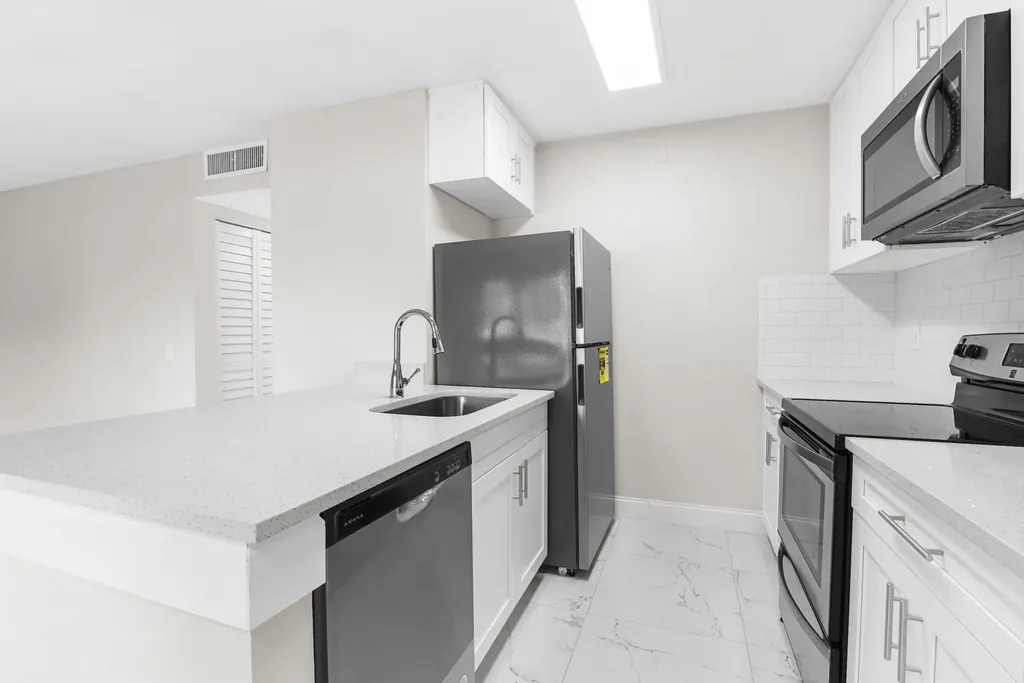 712 Meadows Circle Boynton Beach FL 33436