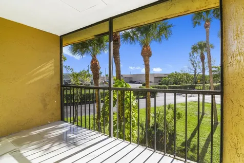 712 Meadows Circle Boynton Beach FL 33436